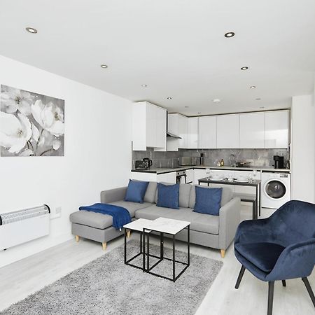 Modern Home In Derby City Centre - Free Gated Parking Esterno foto