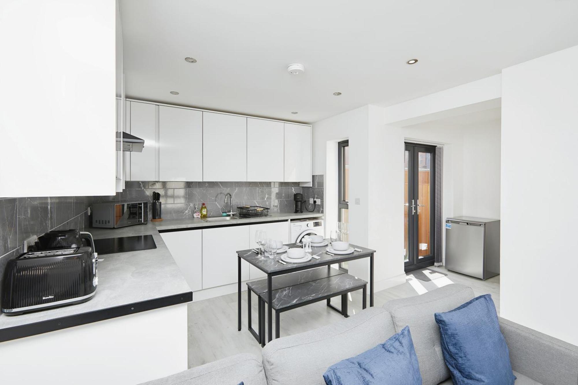 Modern Home In Derby City Centre - Free Gated Parking Esterno foto